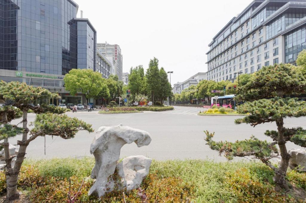 Holiday Inn Express Yangzhou City Center By Ihg Bagian luar foto
