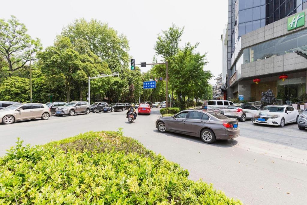 Holiday Inn Express Yangzhou City Center By Ihg Bagian luar foto