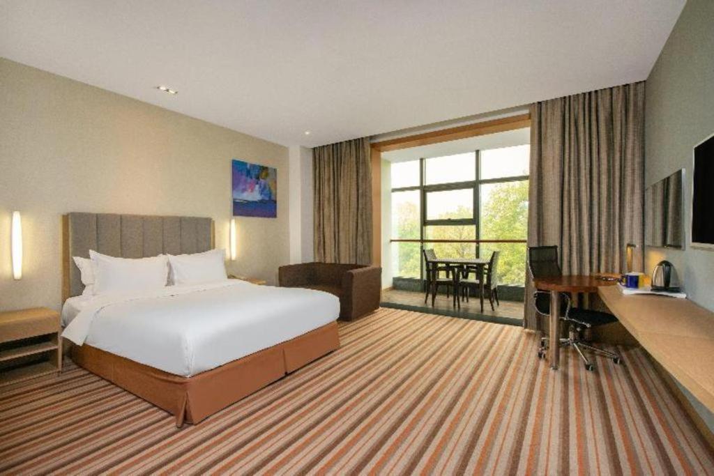 Holiday Inn Express Yangzhou City Center By Ihg Bagian luar foto